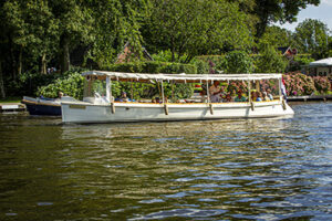 Salonboot Swaenenvecht elektrisch varen