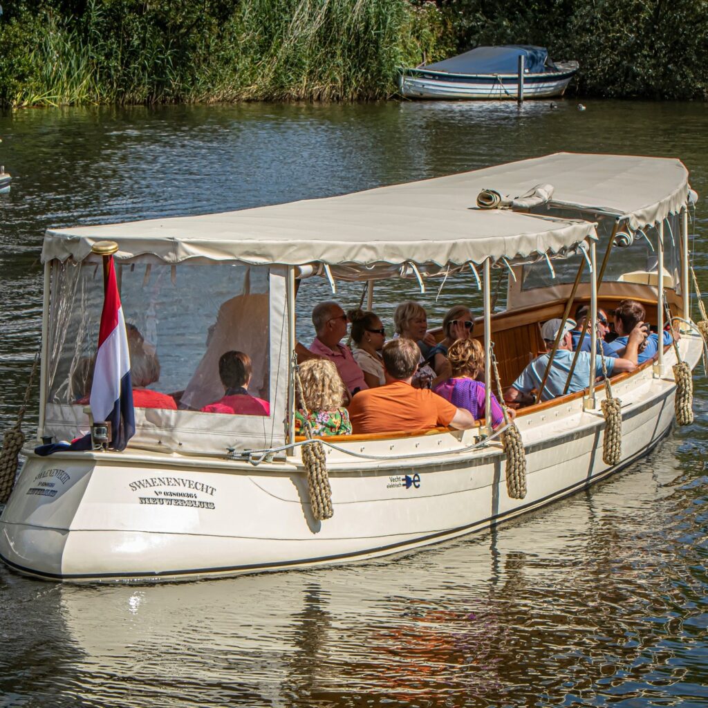 Instagram post from rederijdekampioen. This post is in position 0.