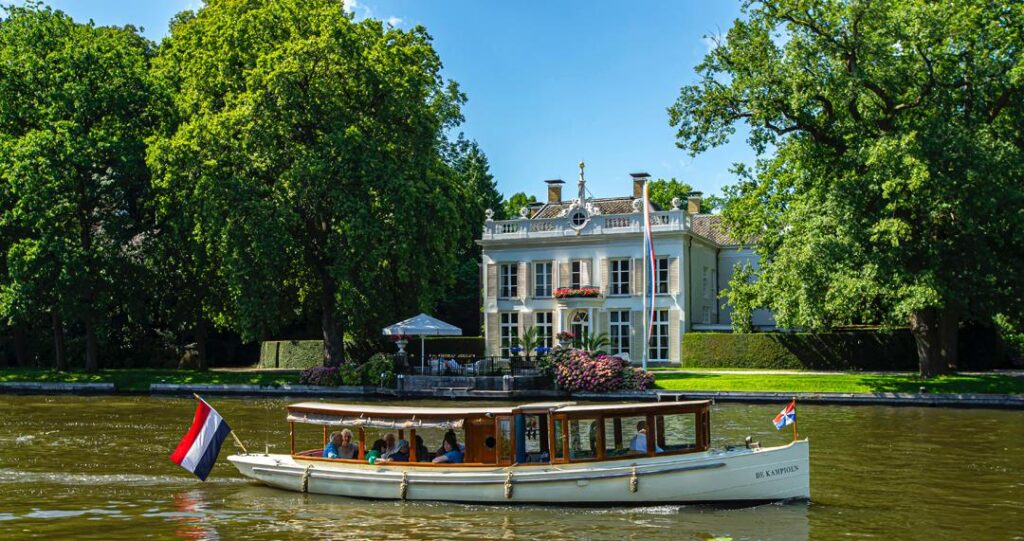 Instagram post from rederijdekampioen. This post is in position 0.